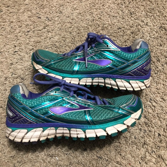 brooks adrenaline gts 15 size 7.5